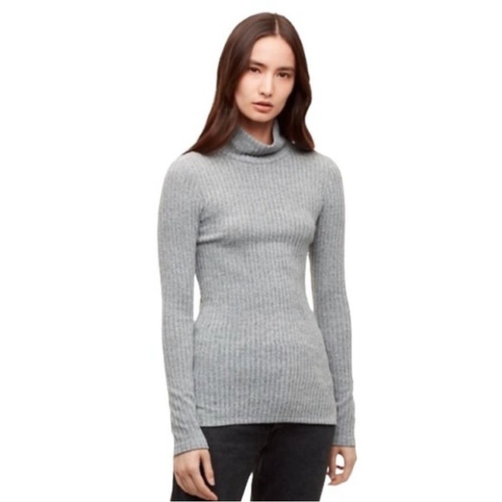 Aritzia - Wilfred Free - Buswell longsleeve, gray ribbed, size XS